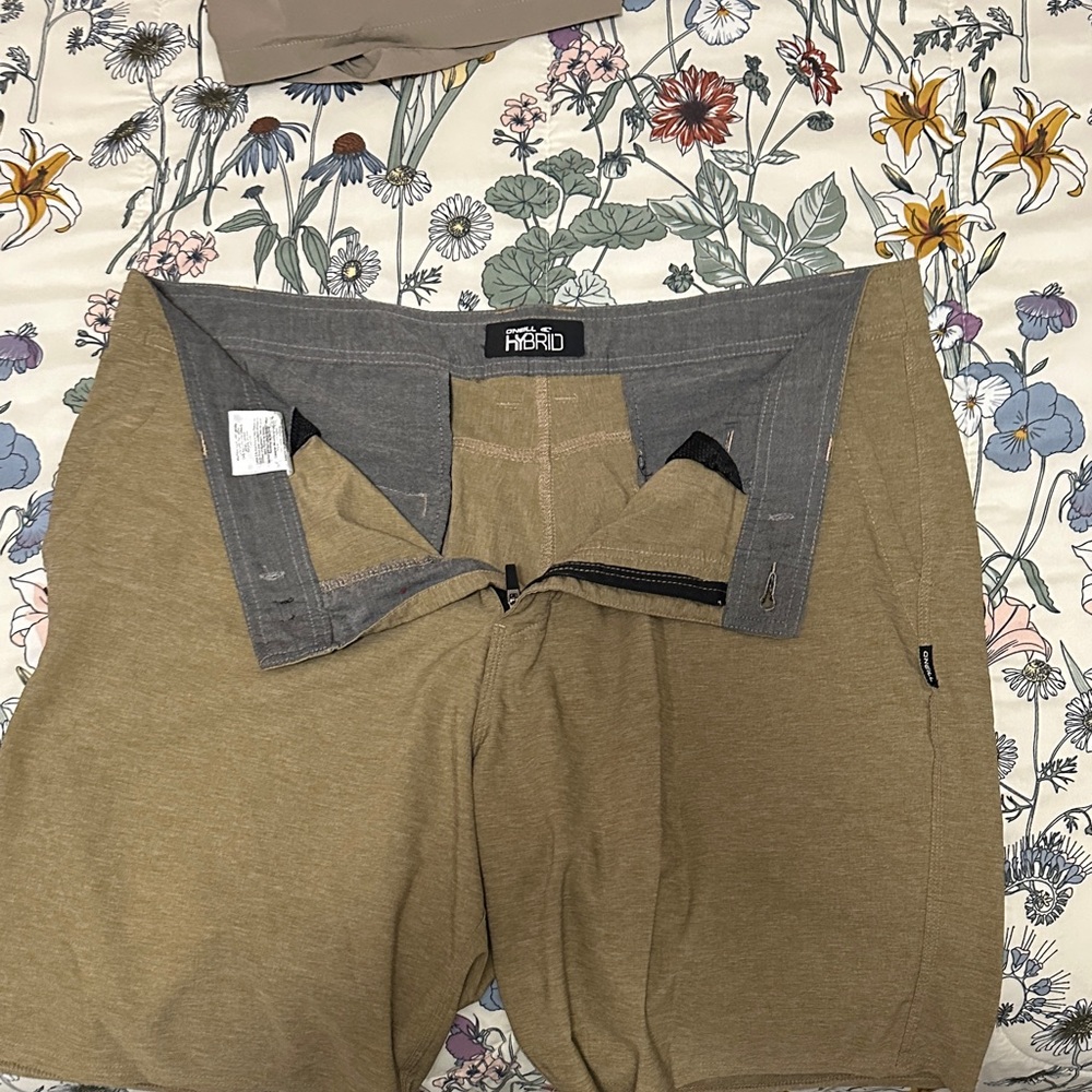 O'Neill Men's Hybrid Shorts in Tan